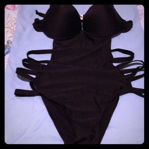 Strappy monokini